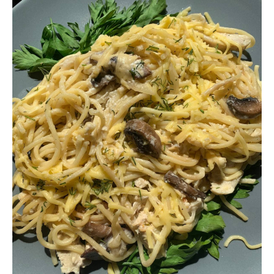 Паста с курицей и грибами