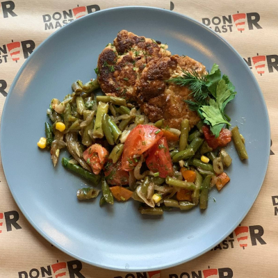 Котлета куриная с овощами